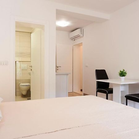Cutan Appartement Trogir Buitenkant foto