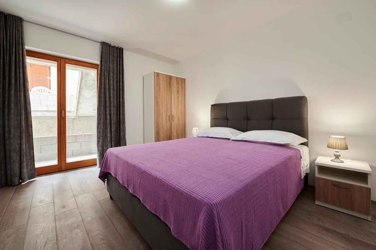 Cutan Appartement Trogir Buitenkant foto