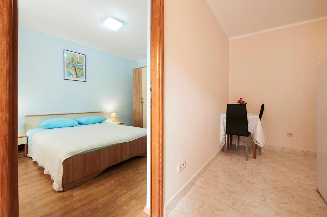 Cutan Appartement Trogir Buitenkant foto