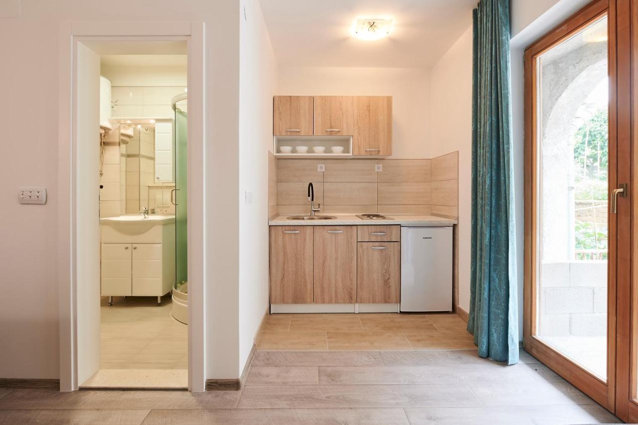 Cutan Appartement Trogir Buitenkant foto