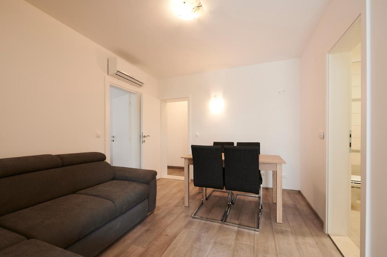 Cutan Appartement Trogir Buitenkant foto