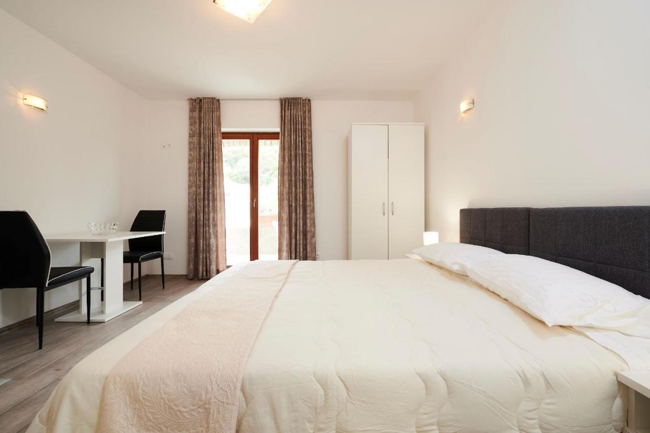 Cutan Appartement Trogir Buitenkant foto