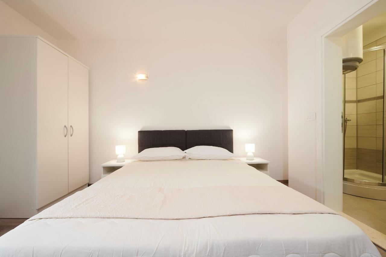 Cutan Appartement Trogir Buitenkant foto
